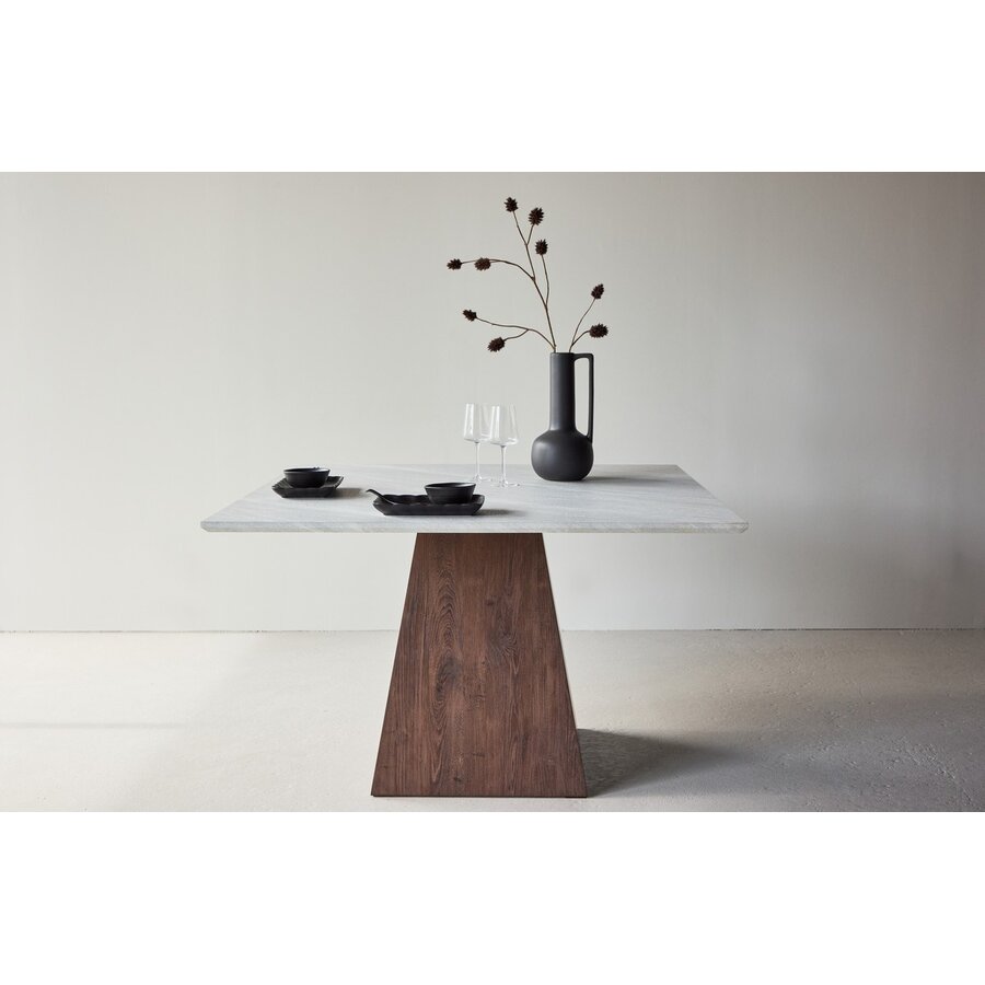 Cael Lichtgrijs Eettafel Vierkant 120x120 cm Cael Lichtgrijs Eettafel Vierkant 120x120 cm