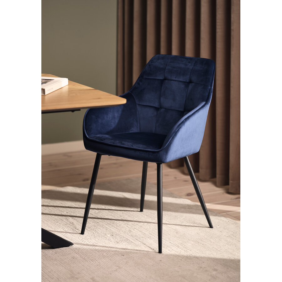 Nolan Armstoel Blauw Velvet Squares Nolan Armstoel Blauw Velvet Squares