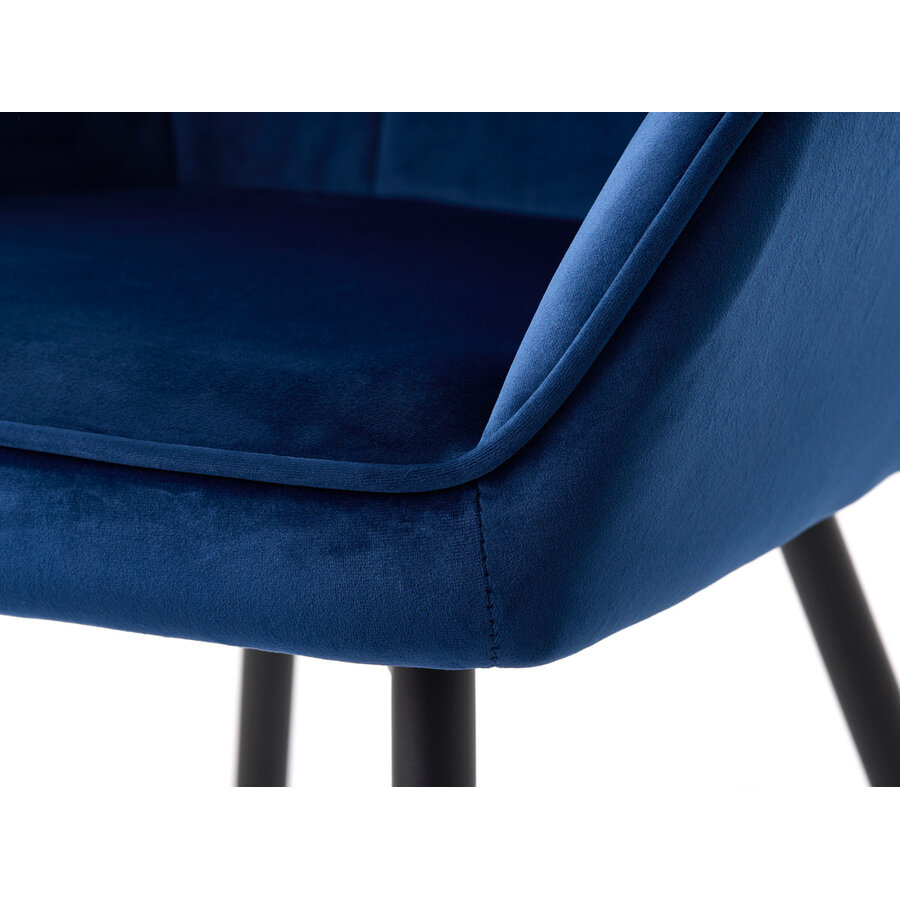 Nolan Armstoel Blauw Velvet Squares Nolan Armstoel Blauw Velvet Squares
