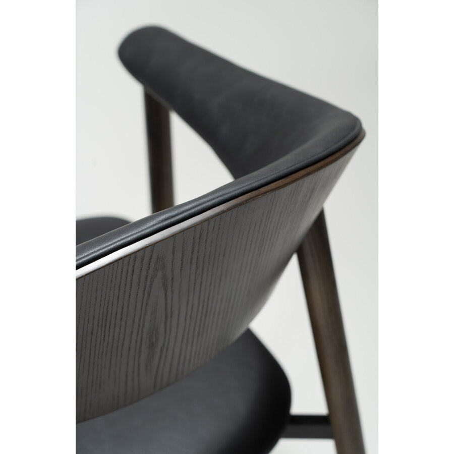 Ravish Armstoel Zwart Kunstleer/Mocha Essenhout Ravish Armstoel Zwart Kunstleer/Mocha Essenhout