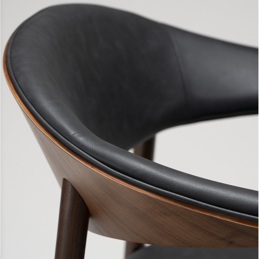 Ravish Armstoel Zwart Kunstleer/Walnoot Ravish Armstoel Zwart Kunstleer/Walnoot