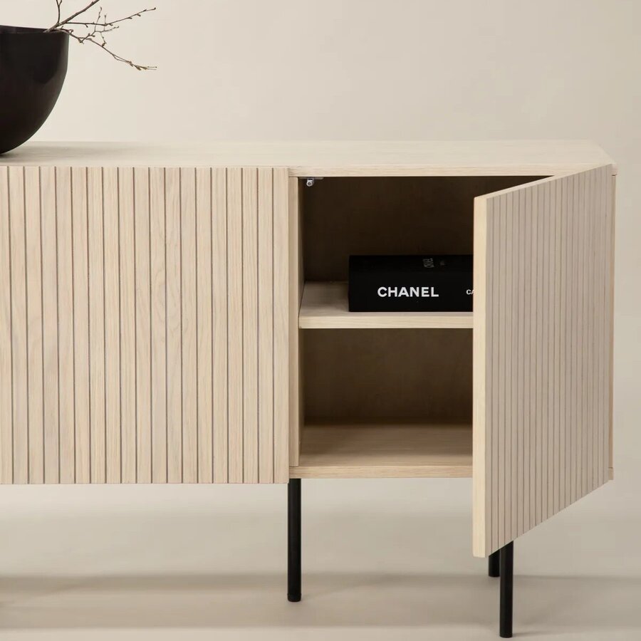 Hjem Interiors Björkön White Wash Dressoir met 3-Deuren