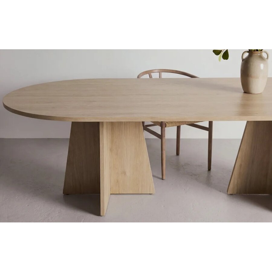 Hjem Interiors Bootcut Eiken Eettafel Ovaal 230 cm