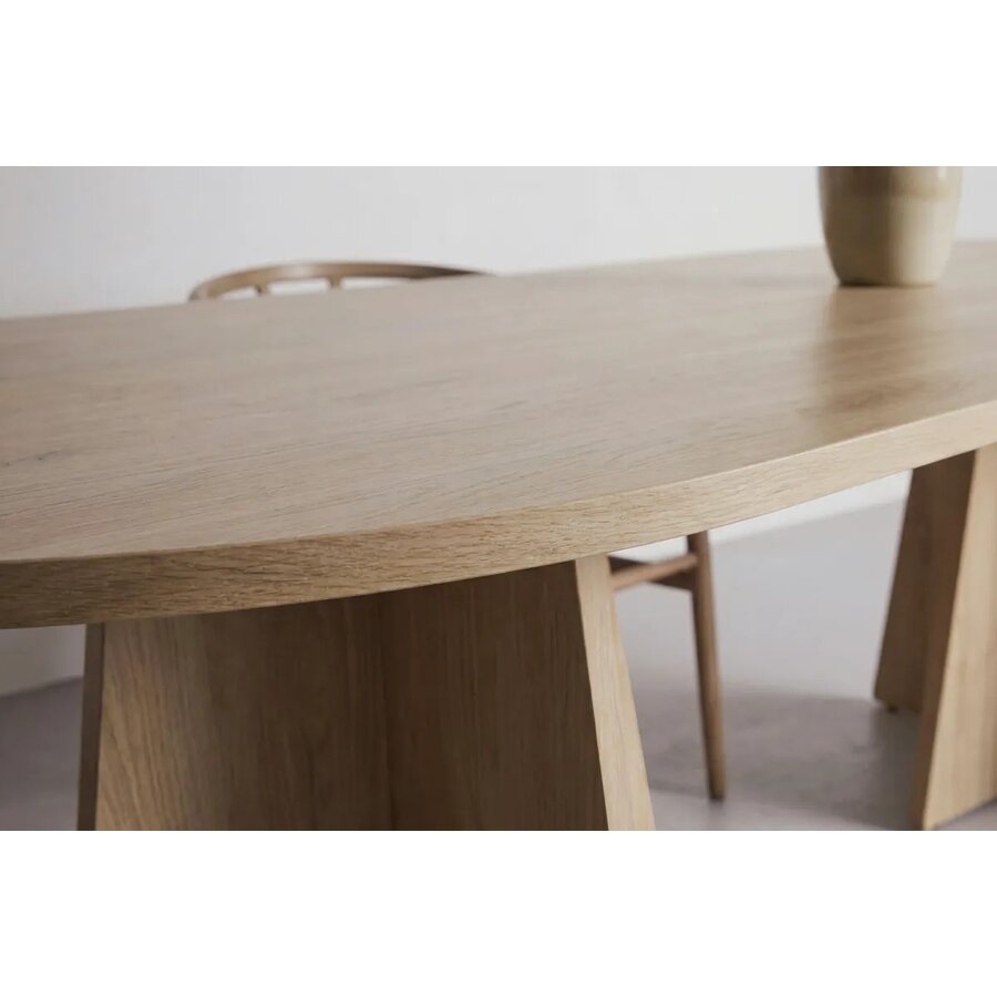 Hjem Interiors Bootcut Eiken Eettafel Ovaal 230 cm