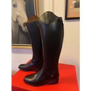 Petrie Zipper Boots (at the back) 25% discount Z004-5.5 Petrie Leeds  black rindleather with an elastic section  UK 5.5 44-36 N
