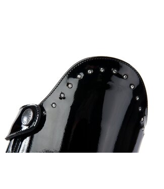 Petrie Rijlaarzen Swarowski Stones on the bowl of the shaft