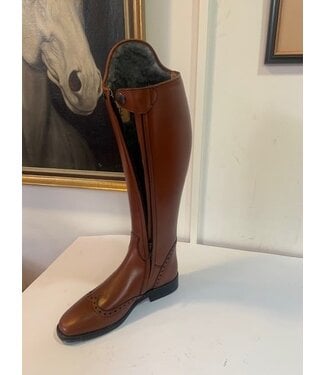 D321-4.0 Petrie Significant Dressage in cognac calf leather with lambskin lining 4.0 42-37