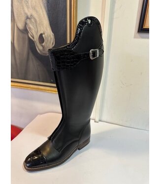 P715-7.5  Petrie Superior black with stroke   in UK size  7.5 46-43