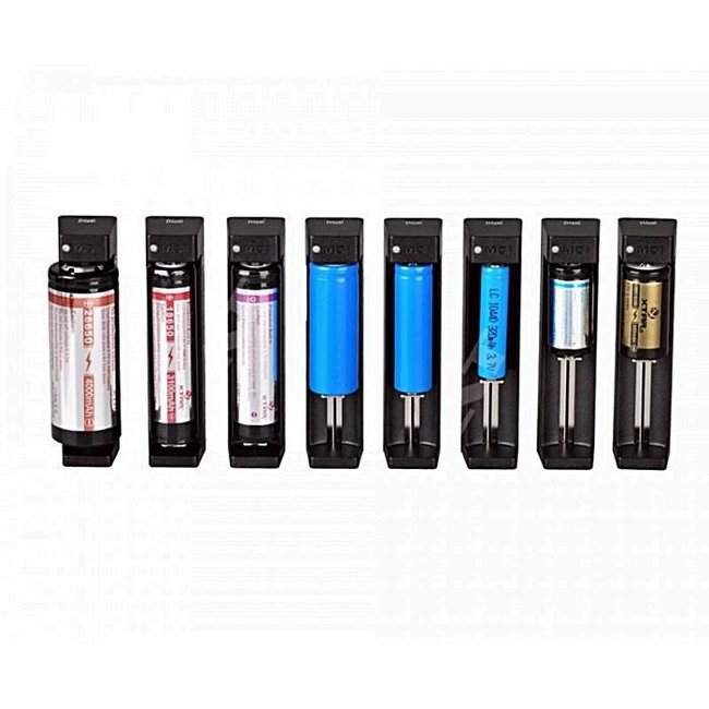 XTAR Xtar MC1 - Ladegerät für Li-Ion. Akkus 3,6V / 3,7V incl. USB-Kabel