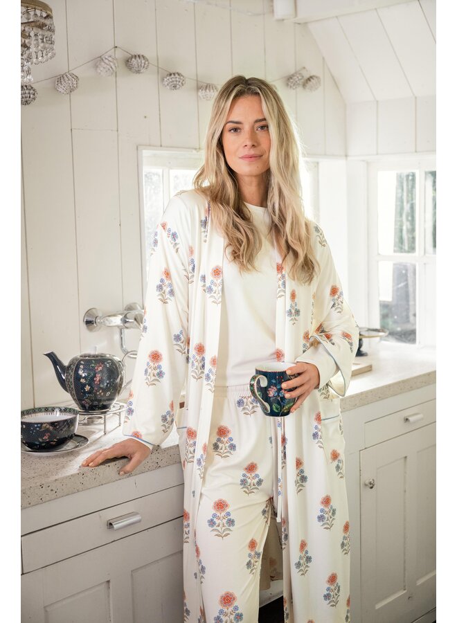 Naomi Kimono Tanaka White