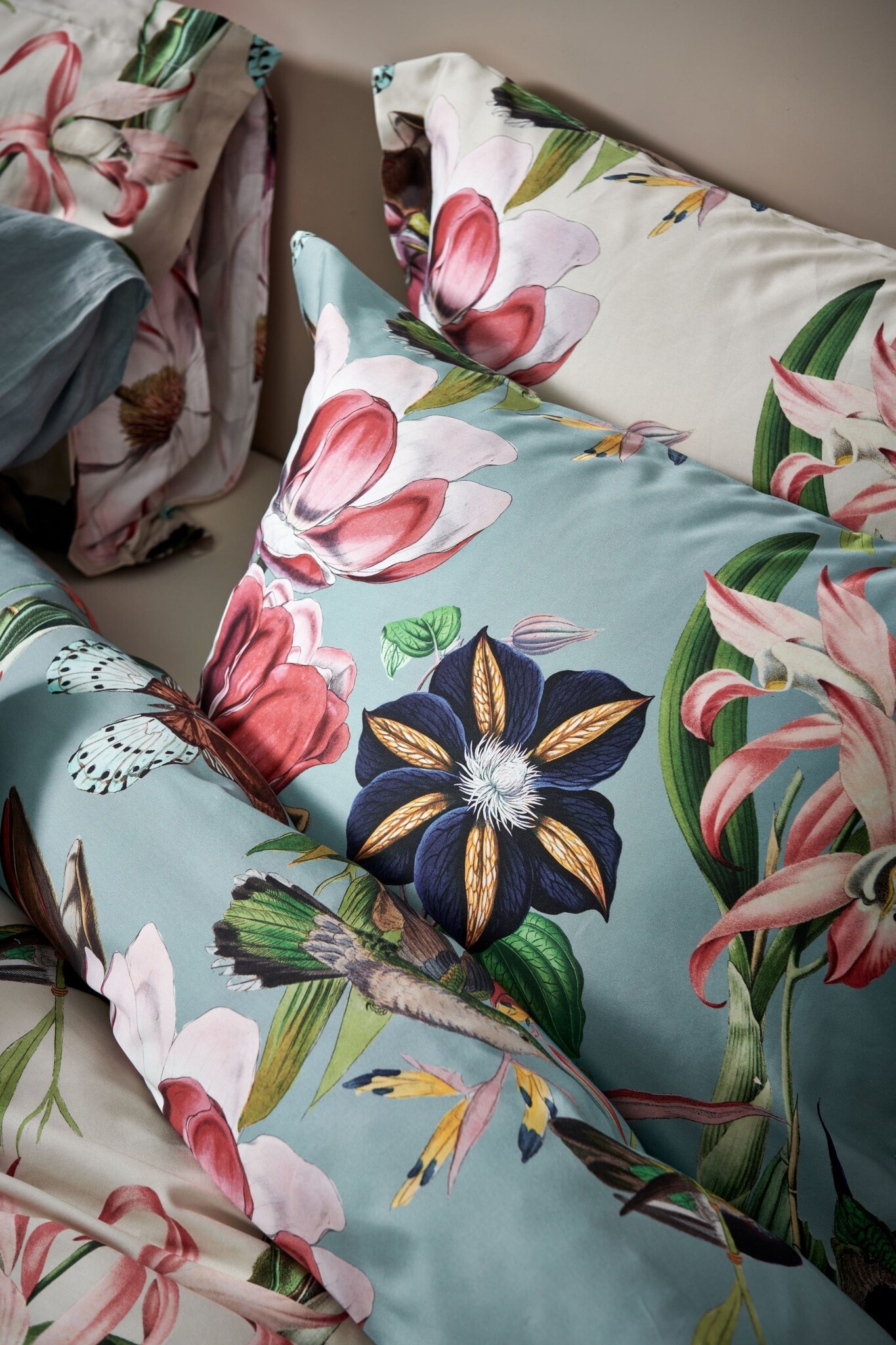 Dekbedovertrek FLOWER MIX Pearl Blue 200x220 cm (satijnkatoen)