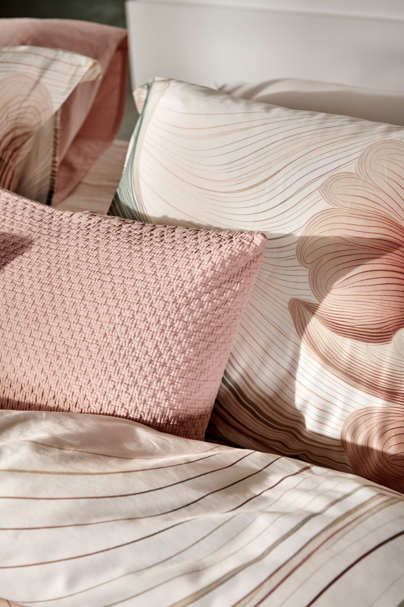 Duvet cover FLOWING Cream Tan 200x220 cm (satin cotton)