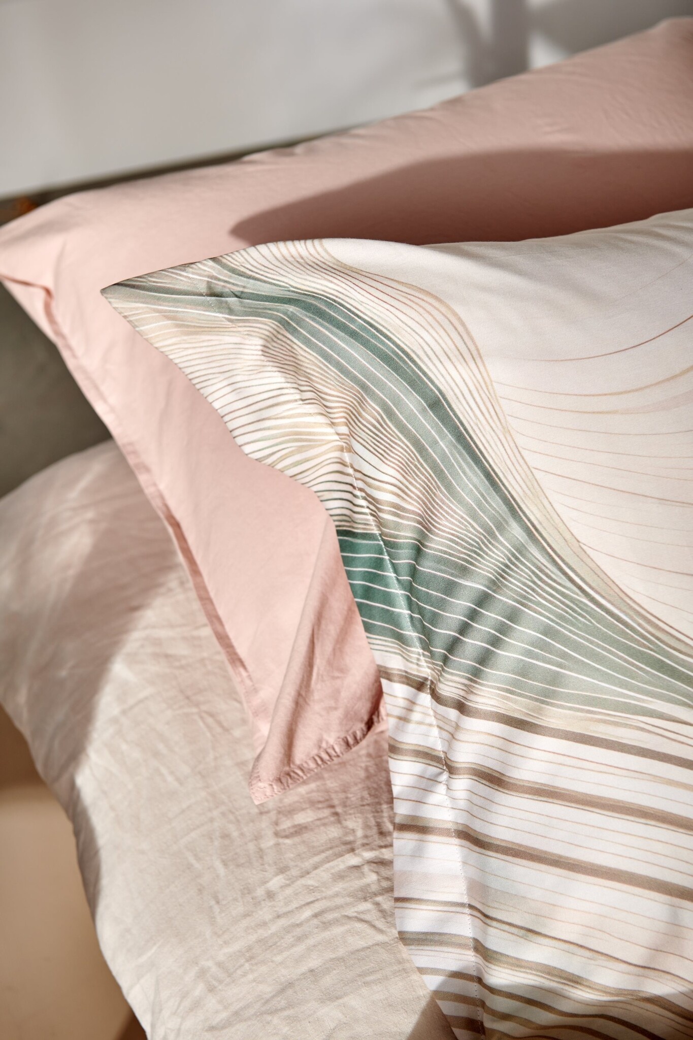 Dekbedovertrek FLOWING Cream Tan 240x220 cm (satijnkatoen)