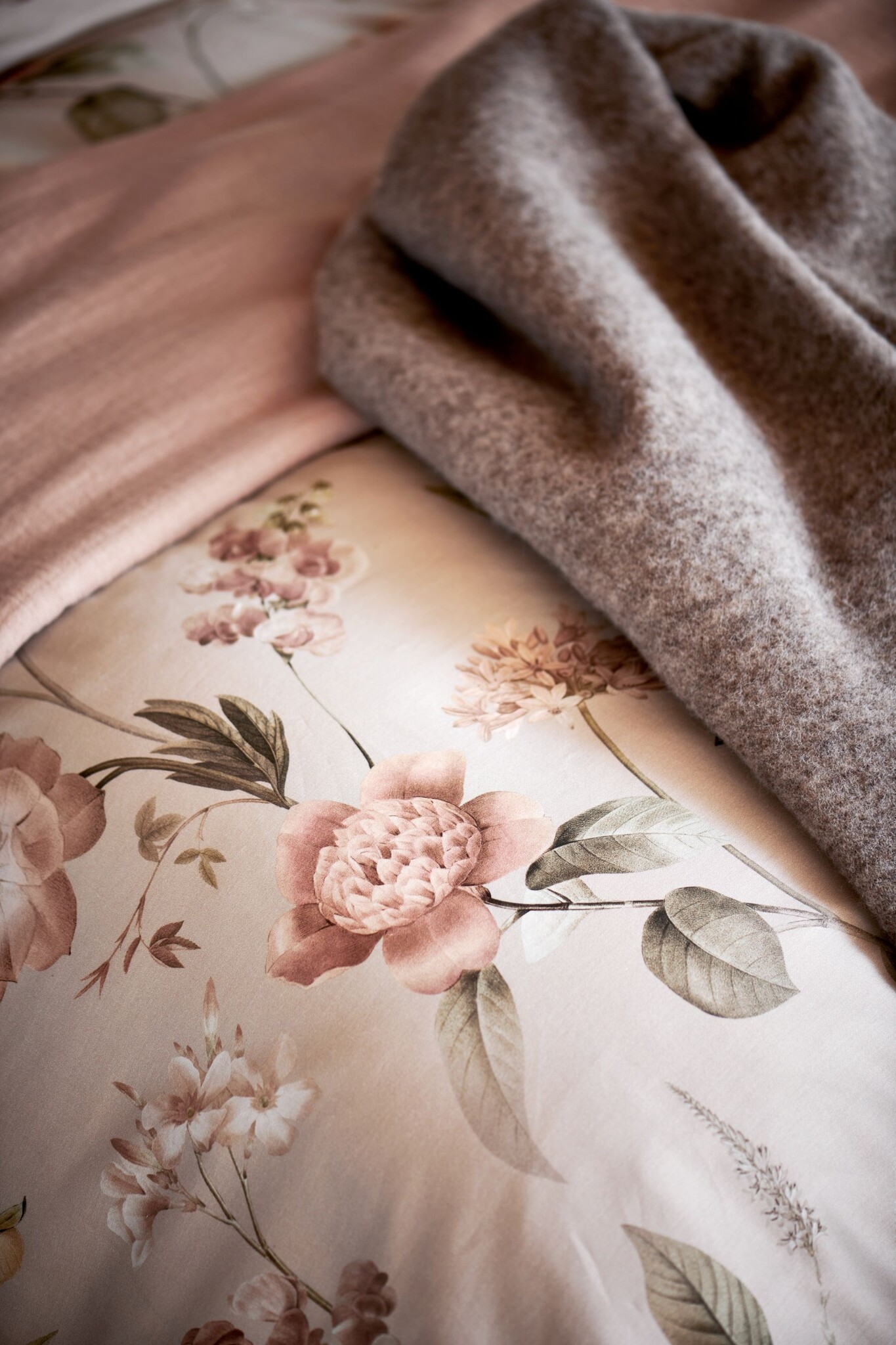 HOME BELLAVITA bedspread Sand 160x260 cm