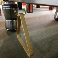 Trekantkrok. For å henge trekanten på biljard Trekantkrok. For å henge trekanten på biljard