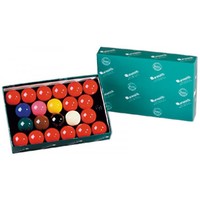 Snooker balls in pool size 57.2 mm