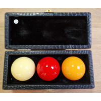 Urn billiard balls set