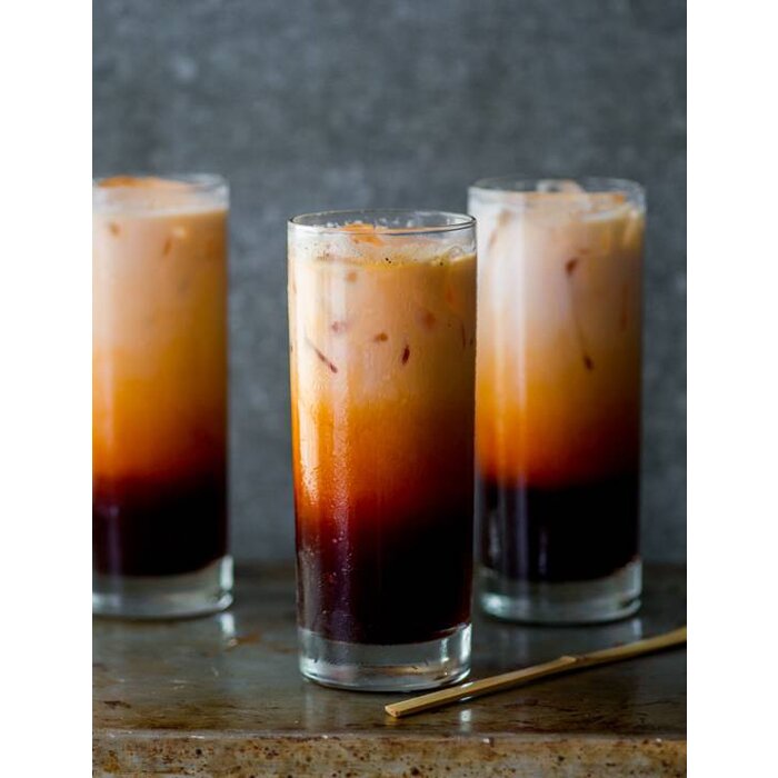 Thai Tea Mix ChaTraMue Brand 400gr - red white pack