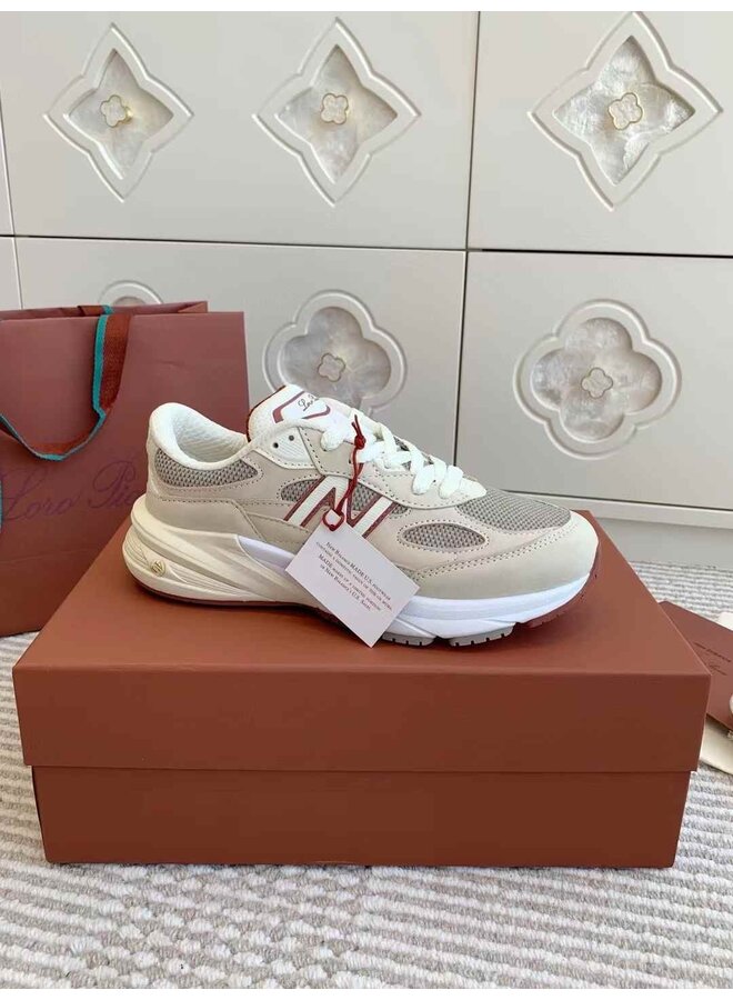 Sneakers   Size 44 unisex