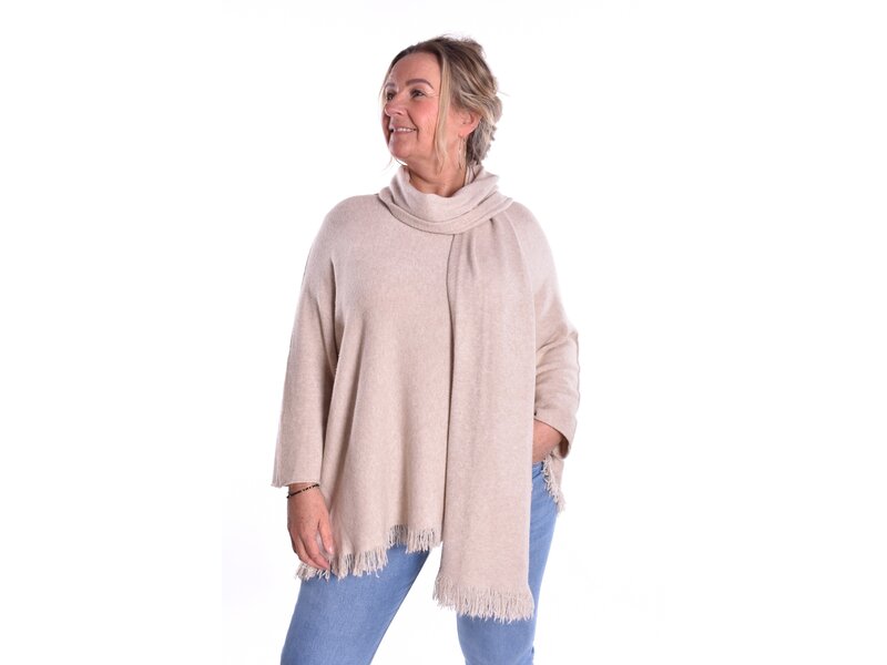 Trui Met Sjaal - Beige