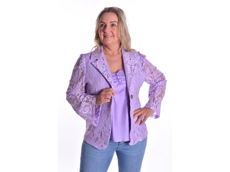 Blazer Romance  - Lila
