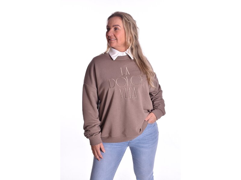 Sweater La Dolce Vita van Mooij 2.0 - Taupe