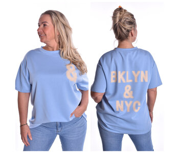 Top & - Lichtblauw - Beige Tekst