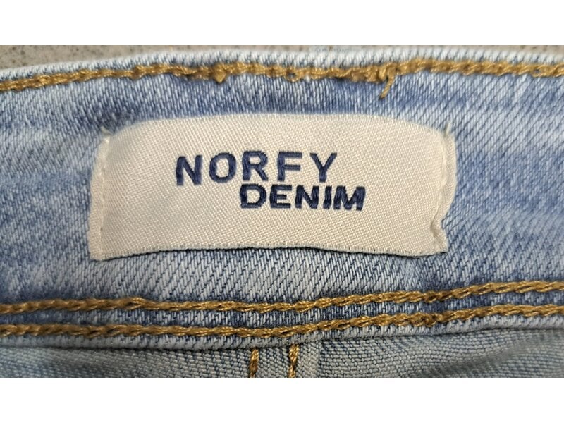 Norfy Jeans