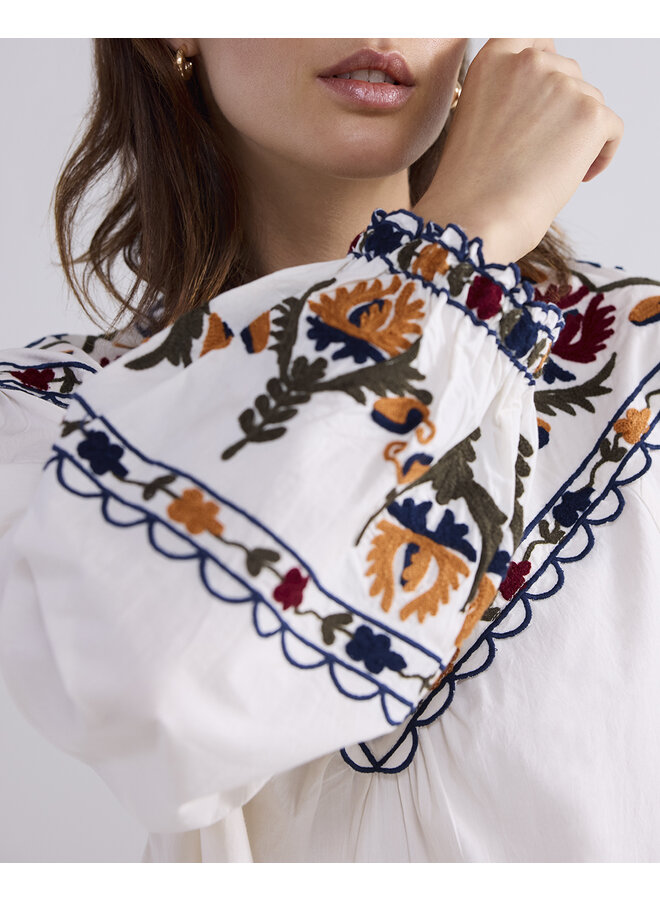 2s3126-12118 122 Summum Top Embroidered Cotton  Ivory