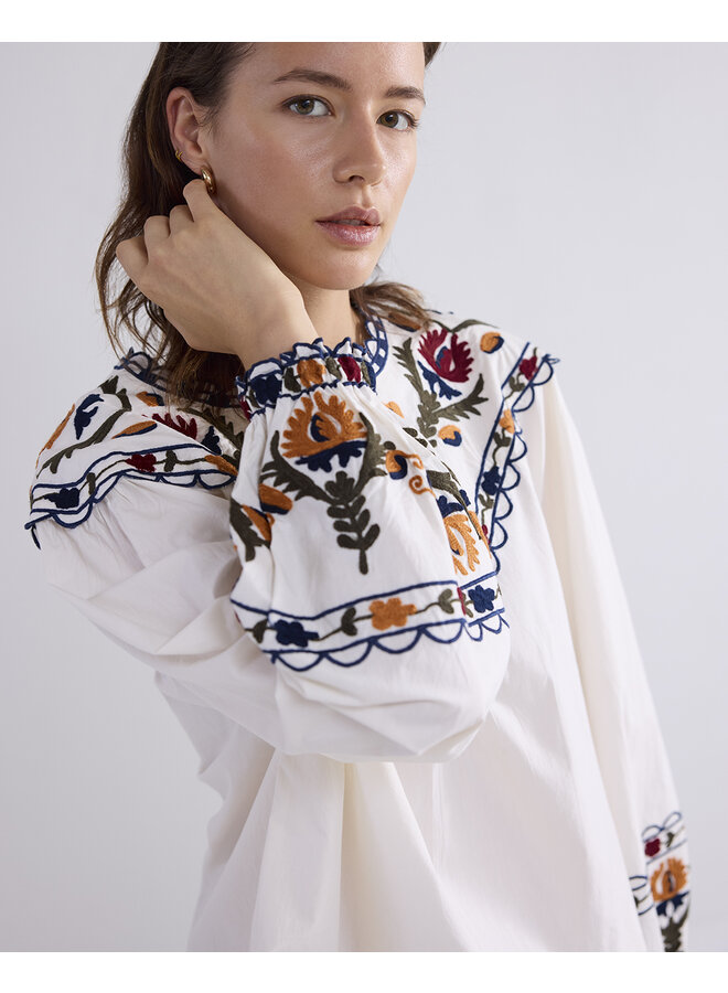 2s3126-12118 122 Summum Top Embroidered Cotton  Ivory