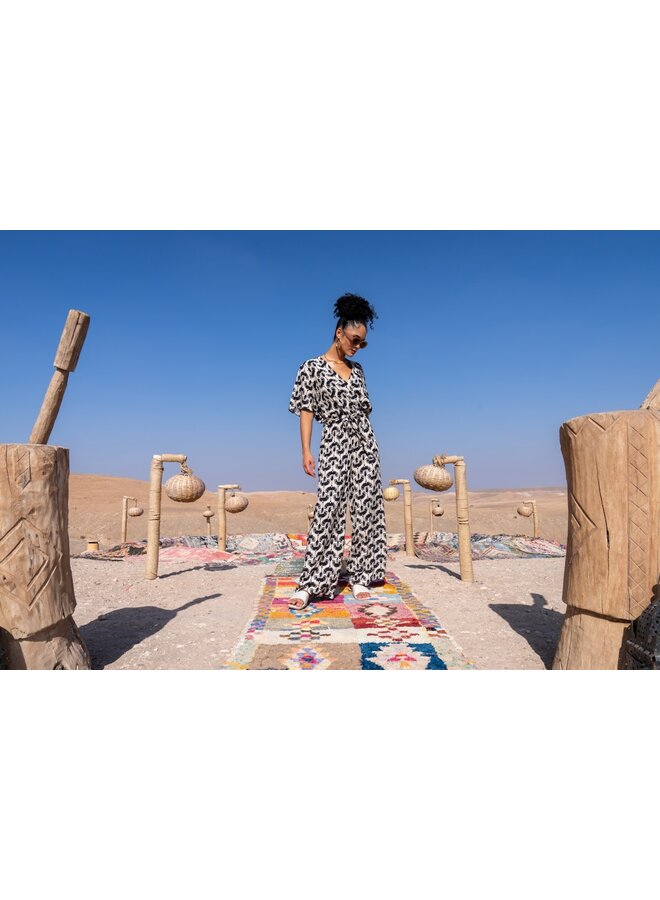 51175-70 010 Geisha Jumpsuit AOP X-over off-white/black