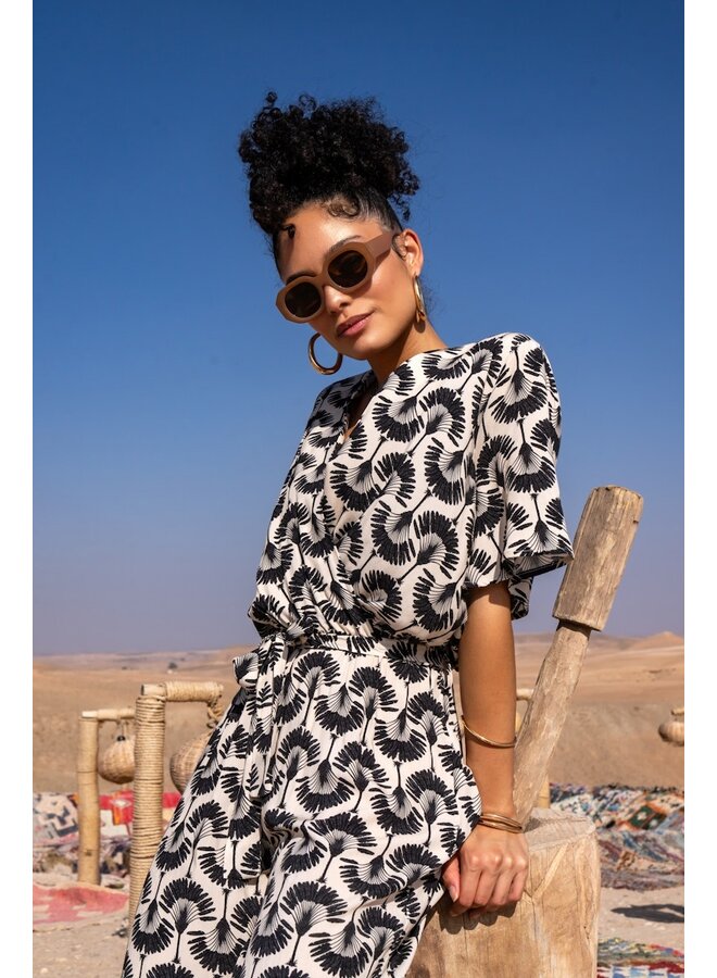 51175-70 010 Geisha Jumpsuit AOP X-over off-white/black