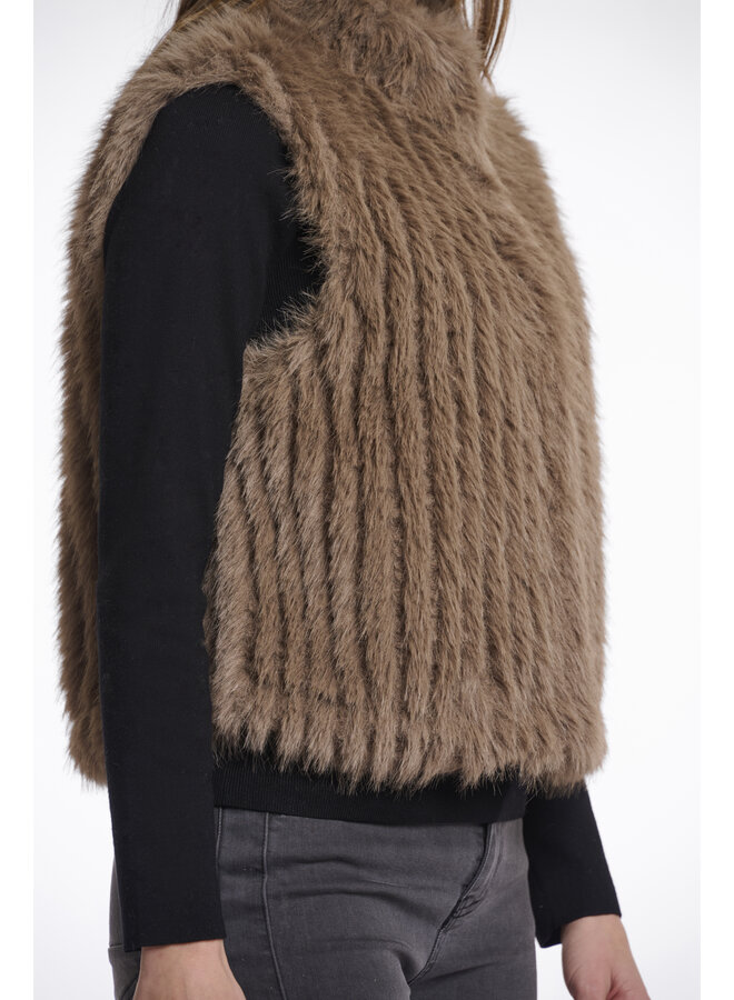 Dava.7002511 Rino en Pelle Gilet with closure  Toffee