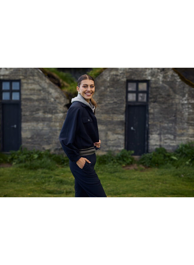 NKF13022 70 Nukus Olivia Jacket Navy