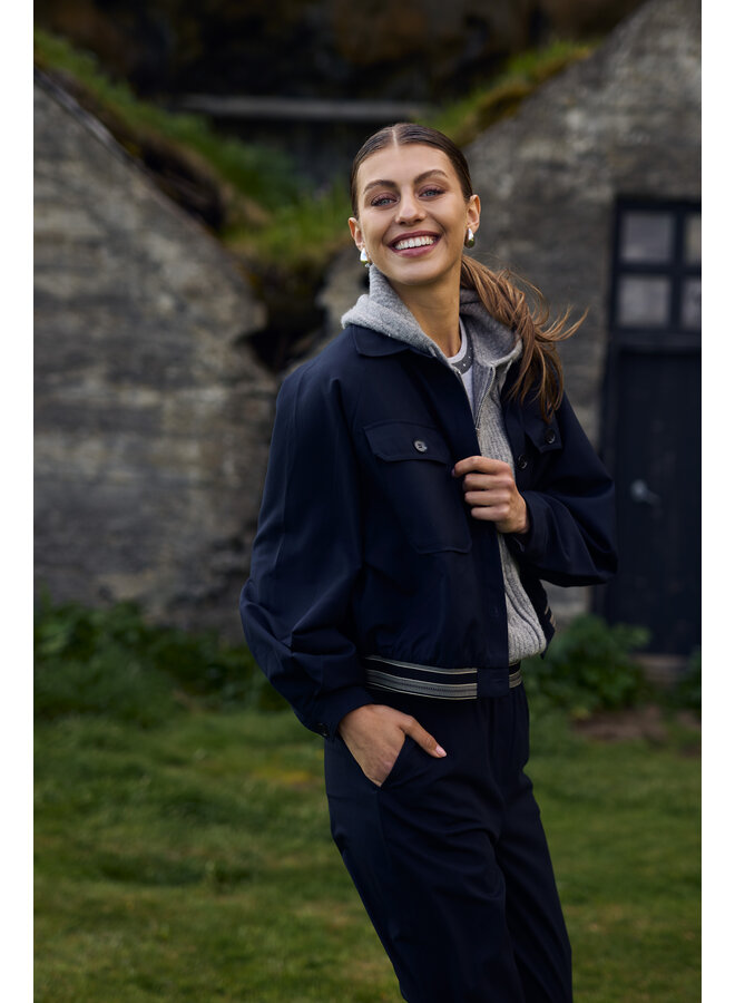 NKF13022 70 Nukus Olivia Jacket Navy