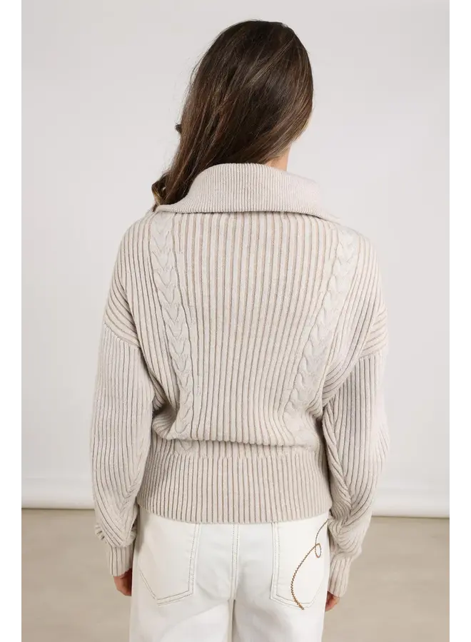 NKF03025 9 Nukus Clair Pullover Zipper Sand