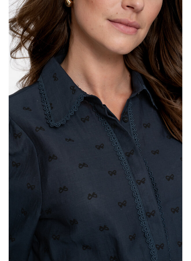 53533-14 675 Geisha Blouse with lace details navy