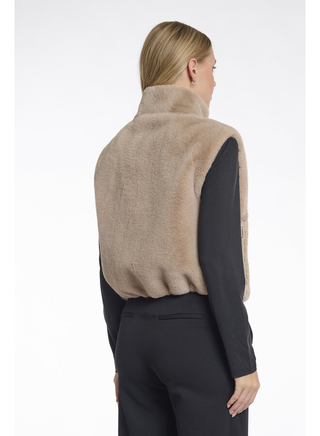 Nikki.7002511 Rino en Pelle Short faux fur waistcoat  Oat