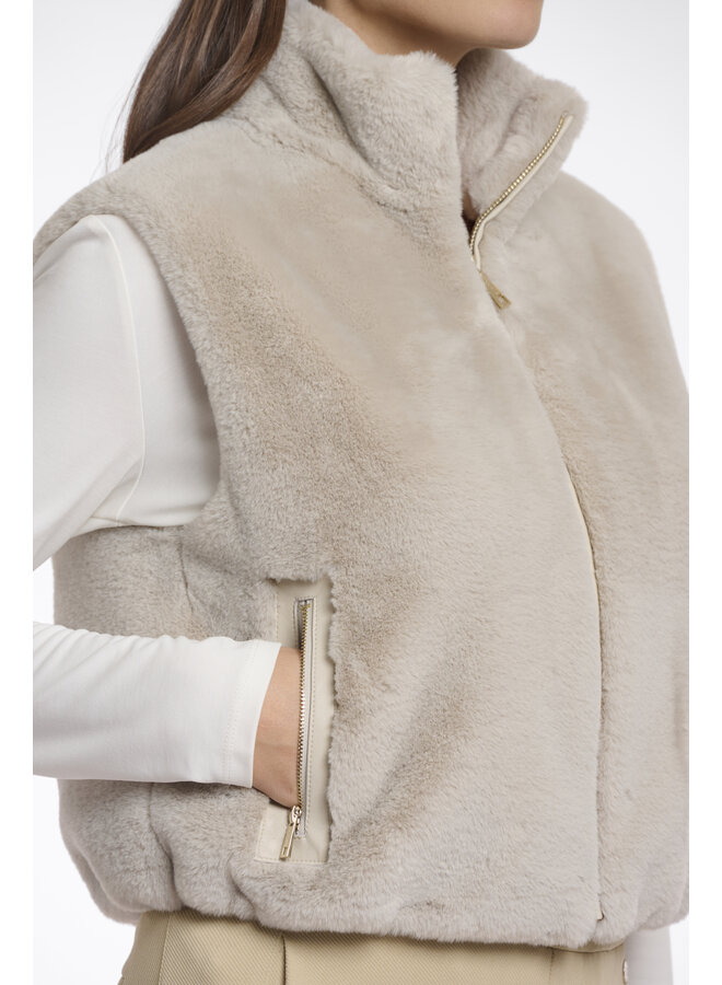 Nikki.7002511 Rino en Pelle Short faux fur waistcoat  Birch