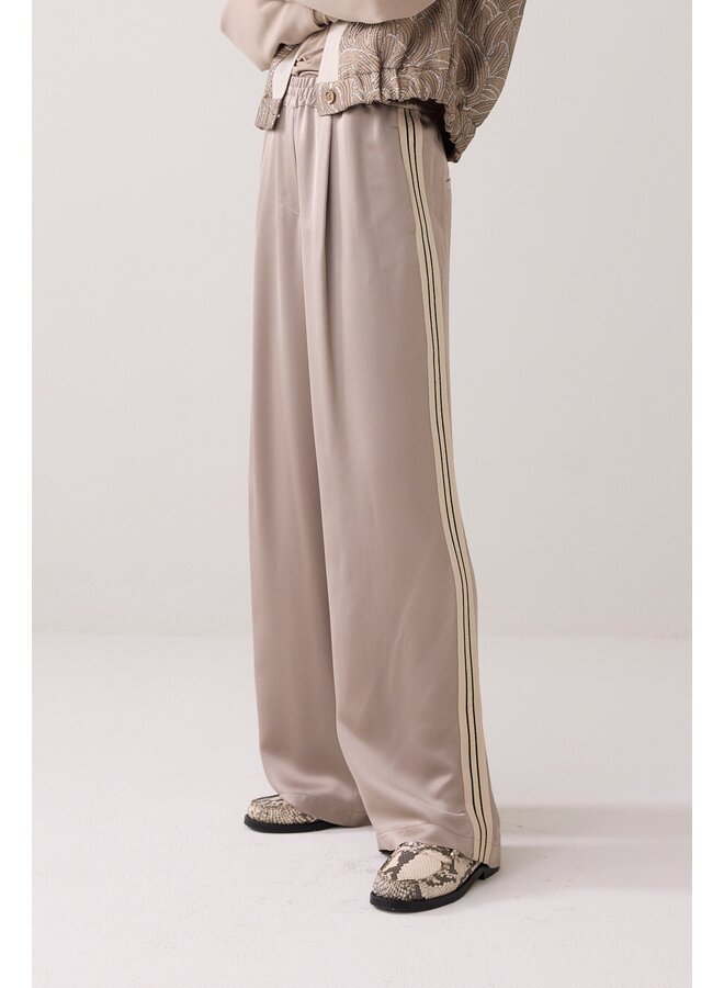 4s2866-12084 706 Summum Trousers Heavy silky touch Funghi