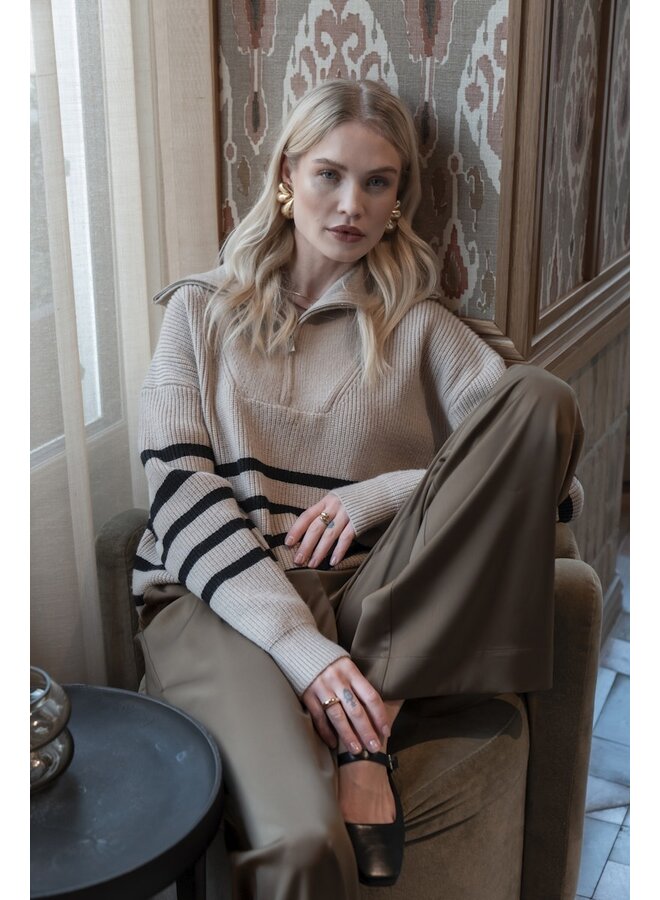 54501-10 720 Geisha Pullover zip striped sand/black