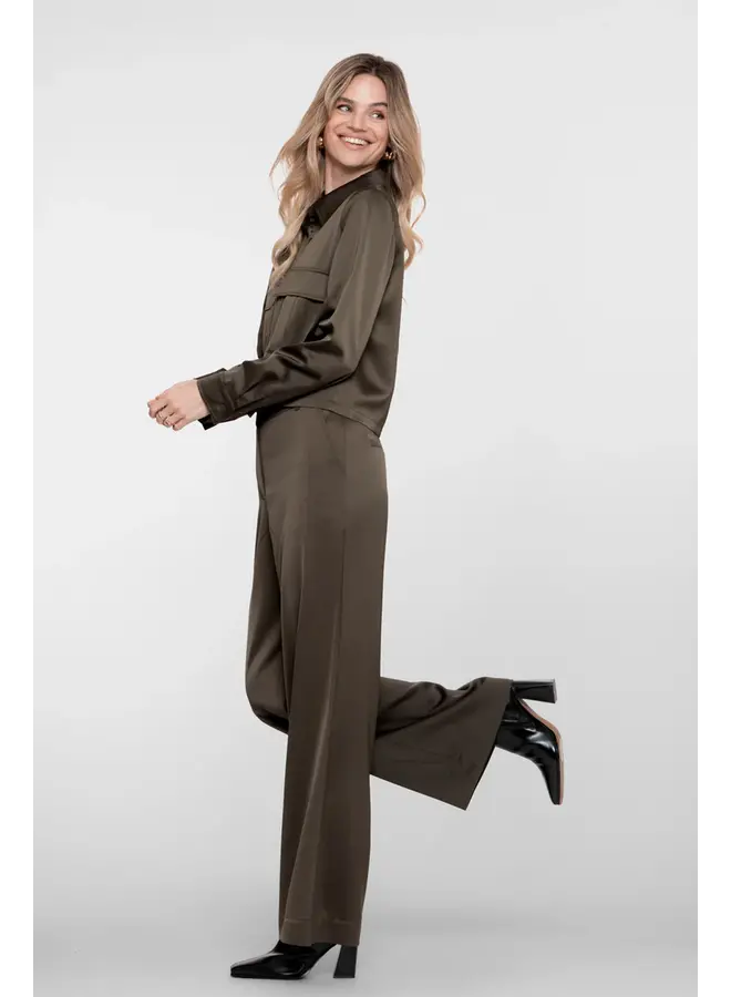 55571-21 570 Geisha Jacket shiny moss green