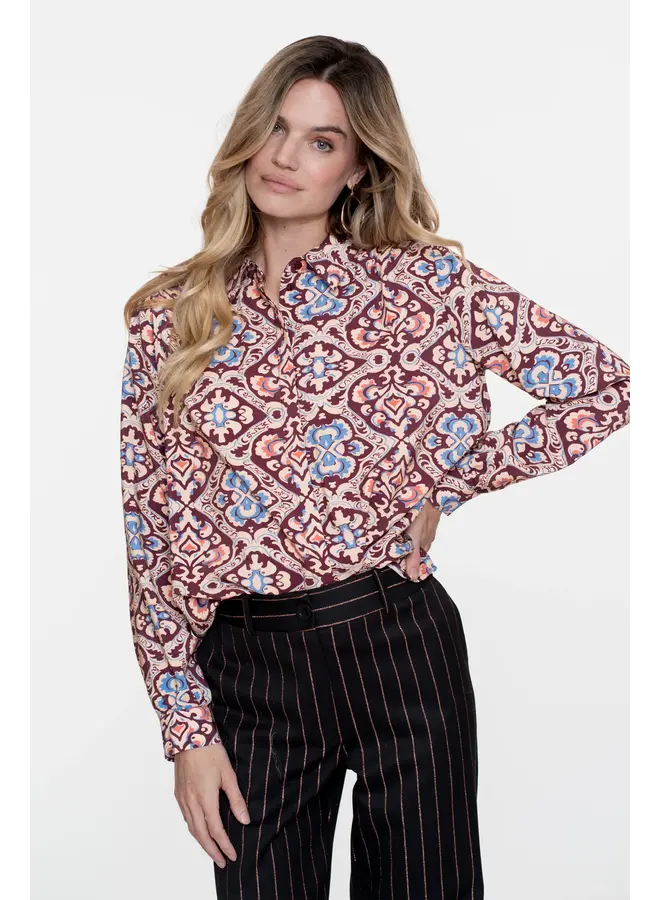 53661-20 480 Geisha Blouse print burgundy/blue/orange