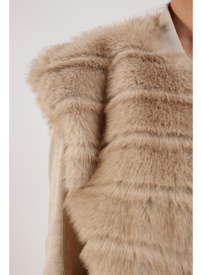 NKF08011 9 Nukus Billy Gilet Stripe Sand