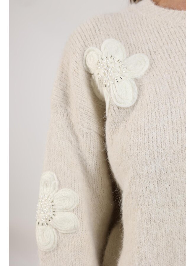 NKF03034 17 Nukus Chiaca Pullover Flower Off White