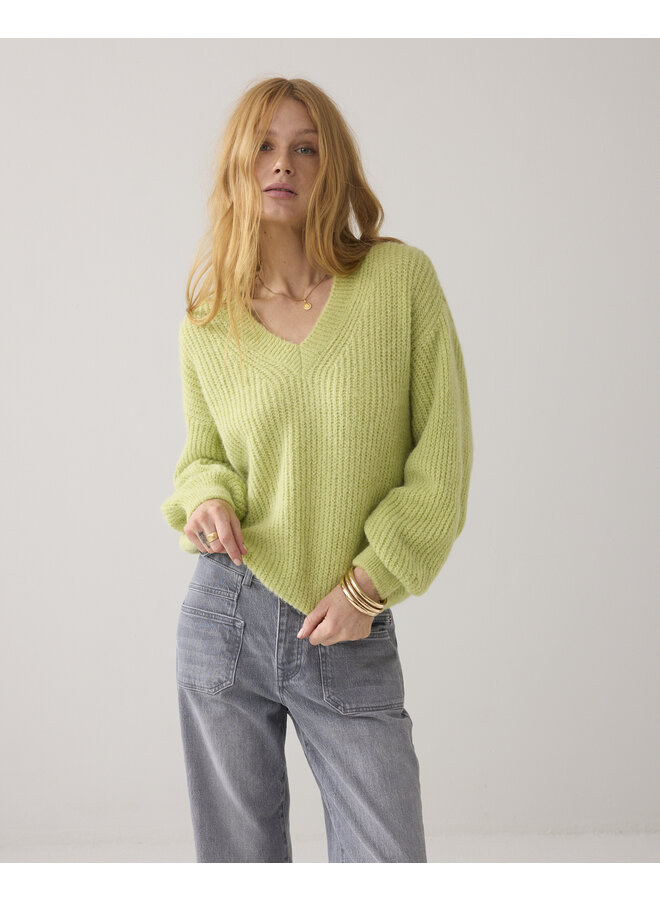 7s7964-70044 604 Summum Sweater garment dye knit Misty lime