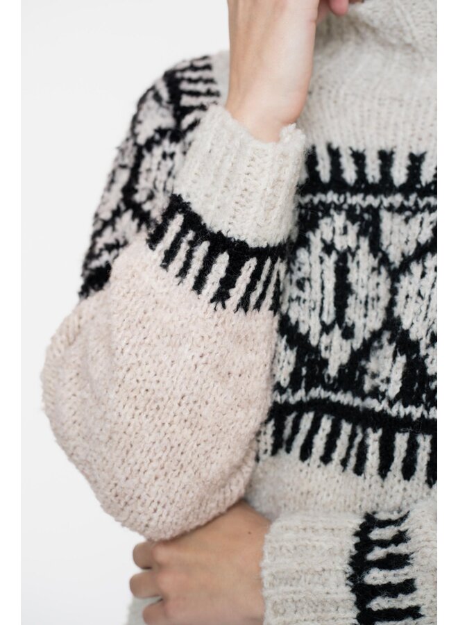 54581-70 720 Geisha Pullover nordic sand/black