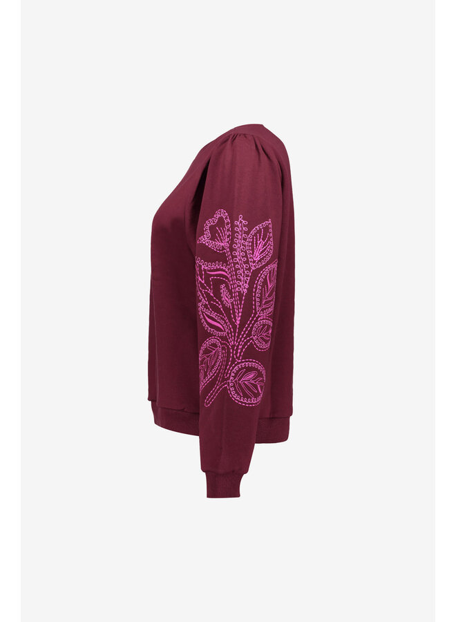 52586-24 470 Geisha Sweater with embroidery bordeaux pink