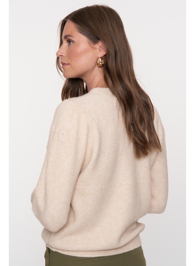 54849-14 720 Geisha Pullover flowers sand