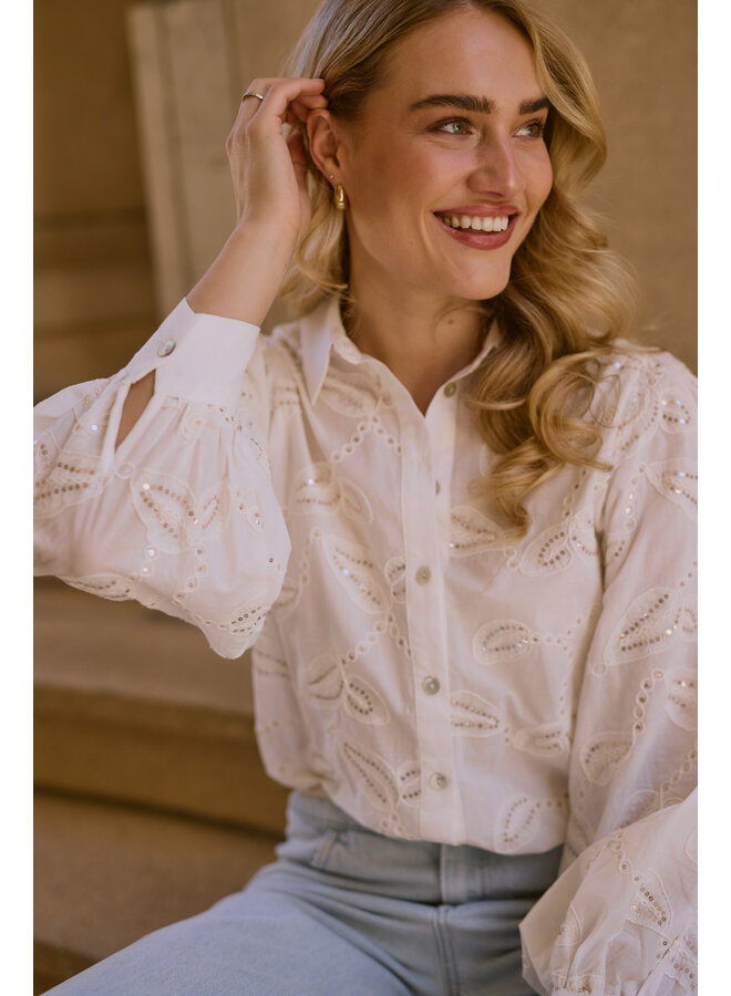 NKS02103 17 Nukus Milanova Blouse Off White